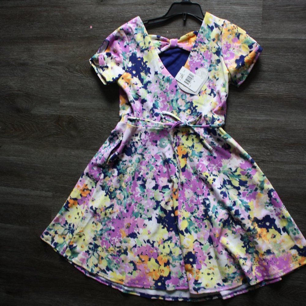 NWT Lots of Love by Speechless Floral Crepe Scuba Dress - Picture 2 of 2